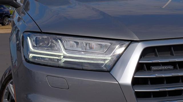 Photo of 2018 Graphite Gray Metallic Audi Q7