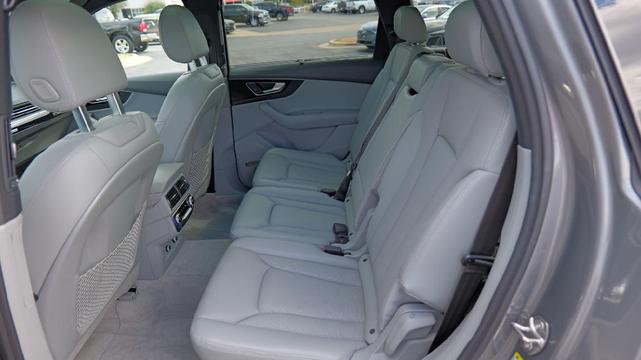 Photo of 2018 Graphite Gray Metallic Audi Q7