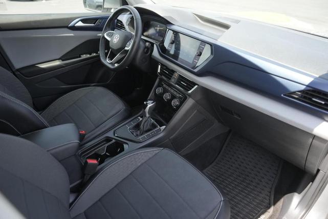 Photo of 2023 Pyrite Silver Metallic Volkswagen Taos