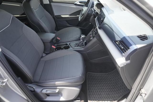 Photo of 2023 Pyrite Silver Metallic Volkswagen Taos