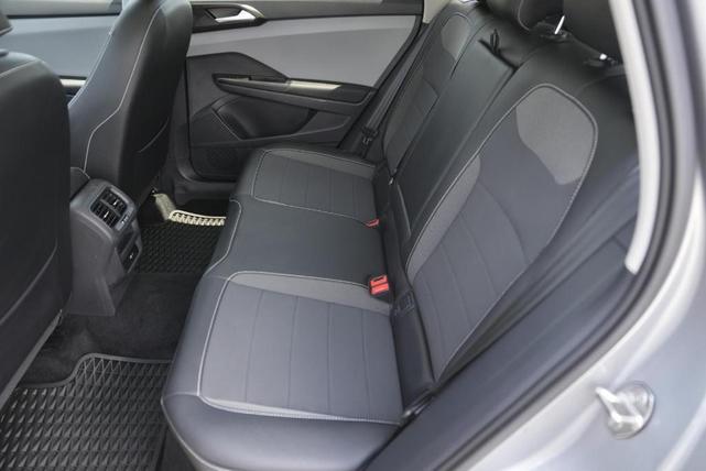 Photo of 2023 Pyrite Silver Metallic Volkswagen Taos