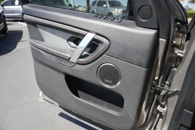 Photo of 2022 Lantau Bronze Land Rover Discovery Sport