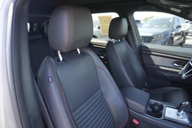 Photo of 2022 Lantau Bronze Land Rover Discovery Sport