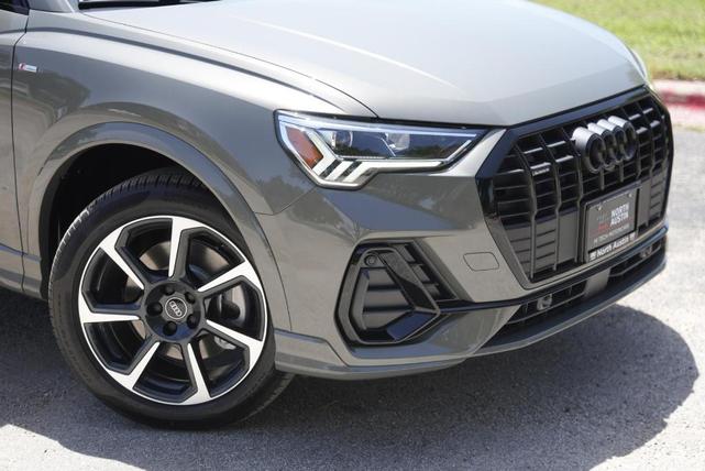 Photo of 2025 Chronos Gray Metallic Audi Q3