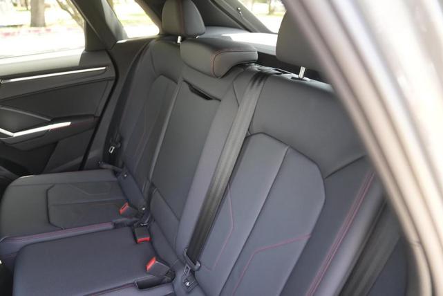 Photo of 2025 Chronos Gray Metallic Audi Q3