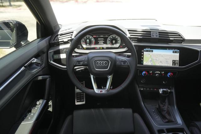 Photo of 2025 Chronos Gray Metallic Audi Q3