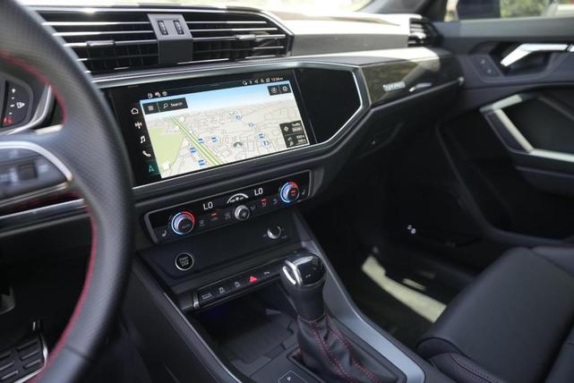 Photo of 2025 Chronos Gray Metallic Audi Q3
