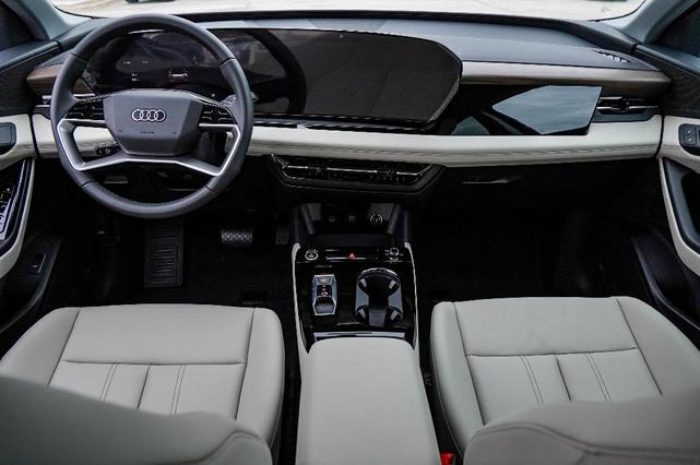 Photo of 2025 Mythos Black Metallic Audi Q6 e-tron