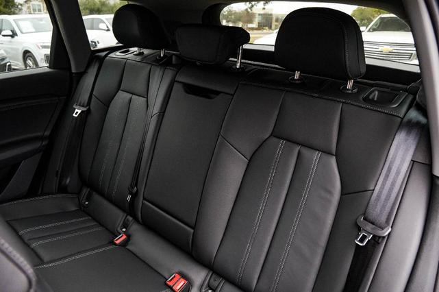 Photo of 2025 Magnet Gray Audi Q6 e-tron
