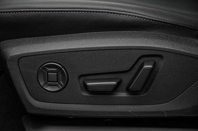 Photo of 2025 Magnet Gray Audi Q6 e-tron