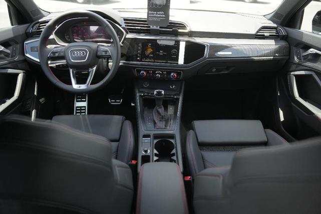 Photo of 2025 Navarra Blue Metallic Audi Q3