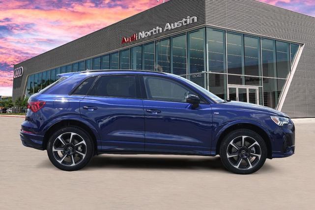 Photo of 2025 Navarra Blue Metallic Audi Q3
