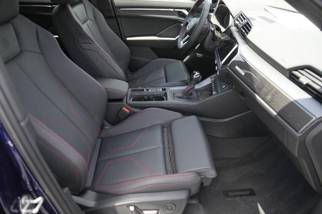 Photo of 2025 Navarra Blue Metallic Audi Q3