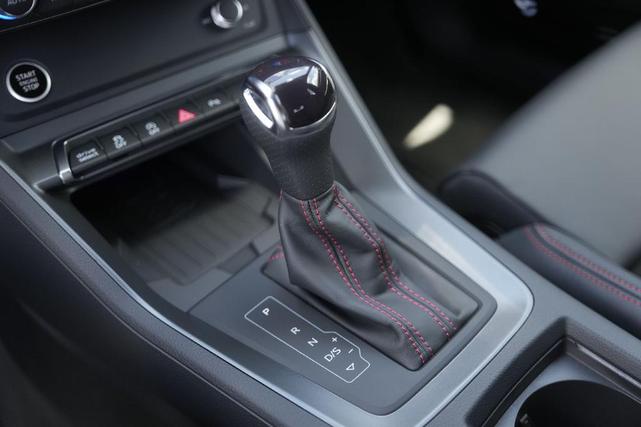 Photo of 2025 Navarra Blue Metallic Audi Q3