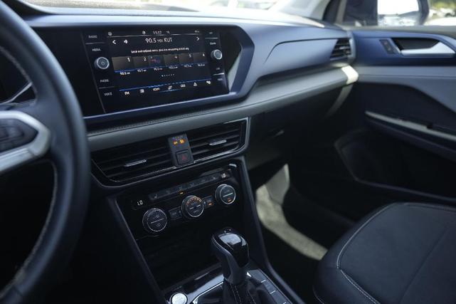 Photo of 2024 Deep Black Pearl Effect Volkswagen Taos