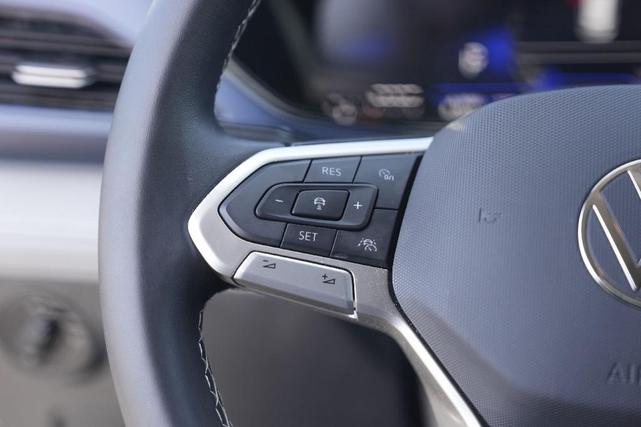 Photo of 2024 Deep Black Pearl Effect Volkswagen Taos