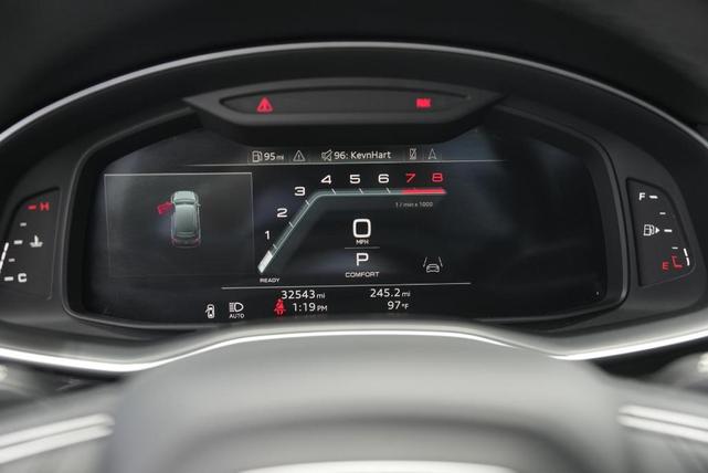 Photo of 2023 Satellite Silver Metallic Audi Q7