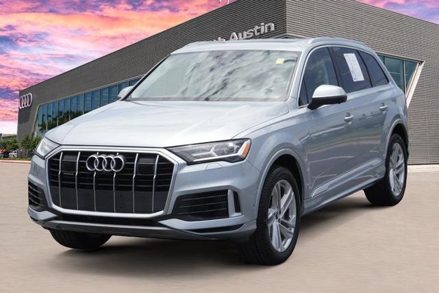Photo of 2023 Satellite Silver Metallic Audi Q7