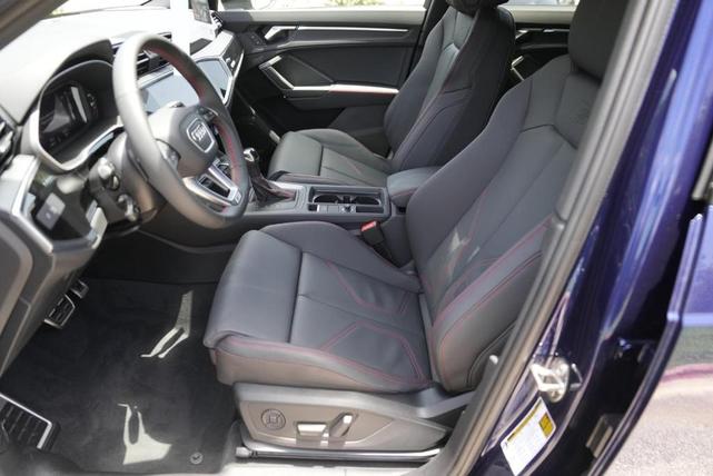 Photo of 2025 Navarra Blue Metallic Audi Q3