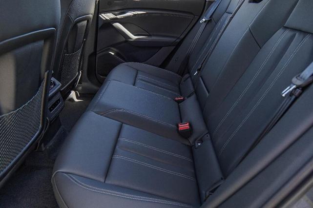 Photo of 2025 Magnet Gray Audi Q6 e-tron