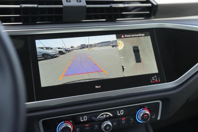 Photo of 2024 Mythos Black Metallic Audi Q3