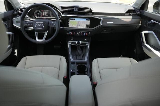 Photo of 2024 Mythos Black Metallic Audi Q3