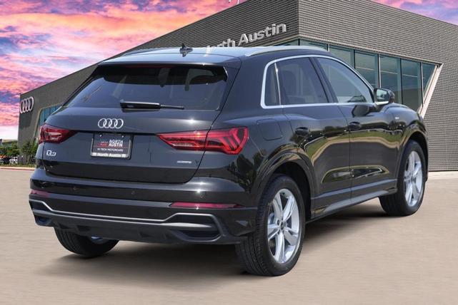 Photo of 2024 Mythos Black Metallic Audi Q3