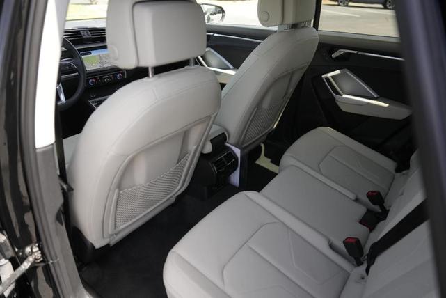 Photo of 2024 Mythos Black Metallic Audi Q3