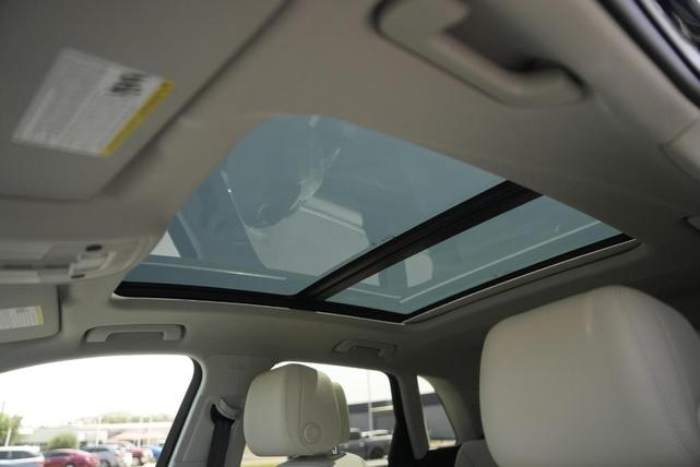 Photo of 2024 Mythos Black Metallic Audi Q3