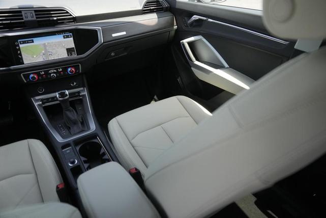 Photo of 2024 Mythos Black Metallic Audi Q3