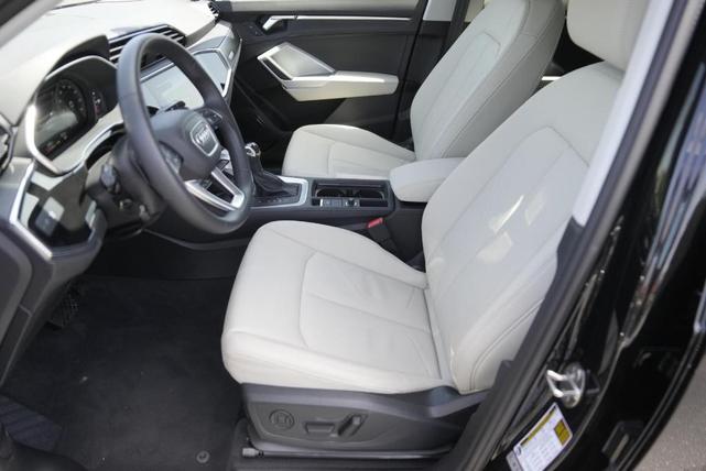 Photo of 2024 Mythos Black Metallic Audi Q3
