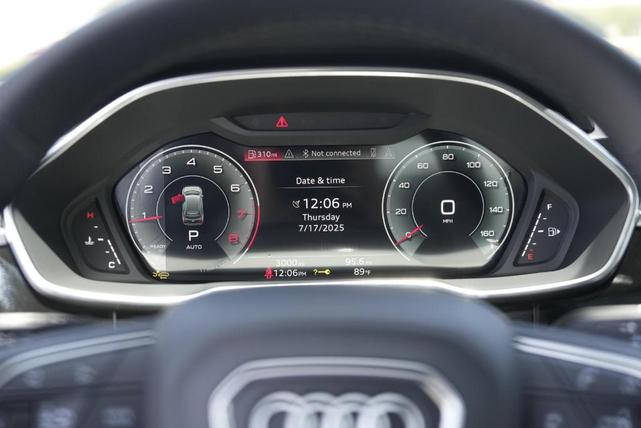 Photo of 2024 Mythos Black Metallic Audi Q3