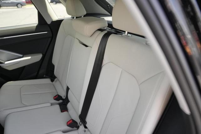 Photo of 2024 Mythos Black Metallic Audi Q3