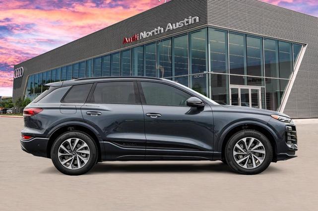 Photo of 2025 Manhattan Gray Metallic Audi Q6 e-tron