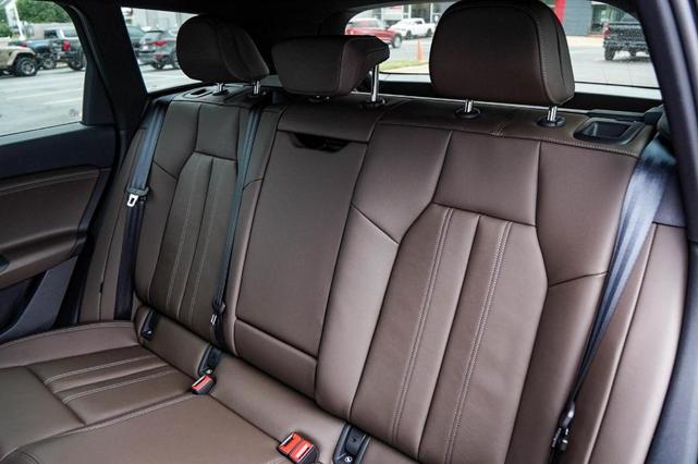 Photo of 2025 Manhattan Gray Metallic Audi Q6 e-tron