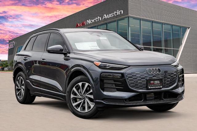 Photo of 2025 Manhattan Gray Metallic Audi Q6 e-tron