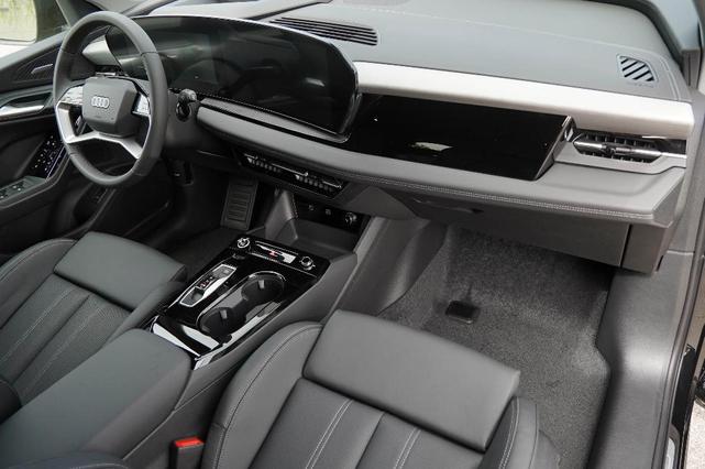 Photo of 2025 Mythos Black Metallic Audi Q6 e-tron