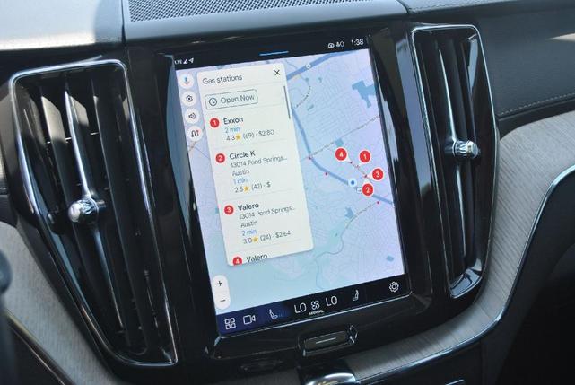 Photo of 2022 Fusion Red Volvo XC60