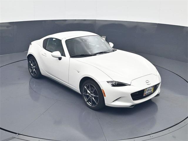 Photo of 2018 Snowflake White Pearl Mazda MX-5 Miata RF