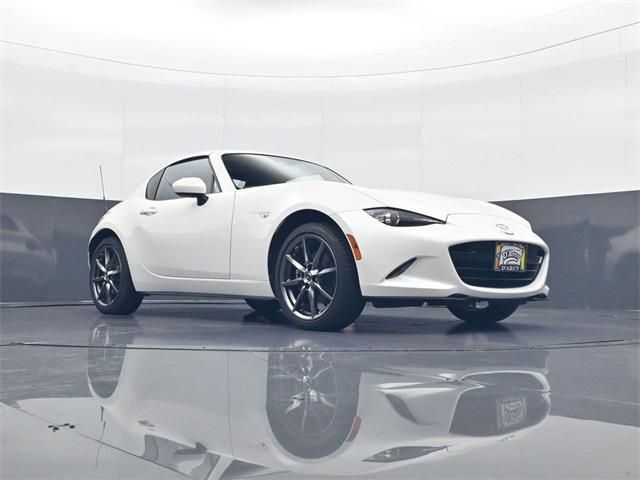 Photo of 2018 Snowflake White Pearl Mazda MX-5 Miata RF