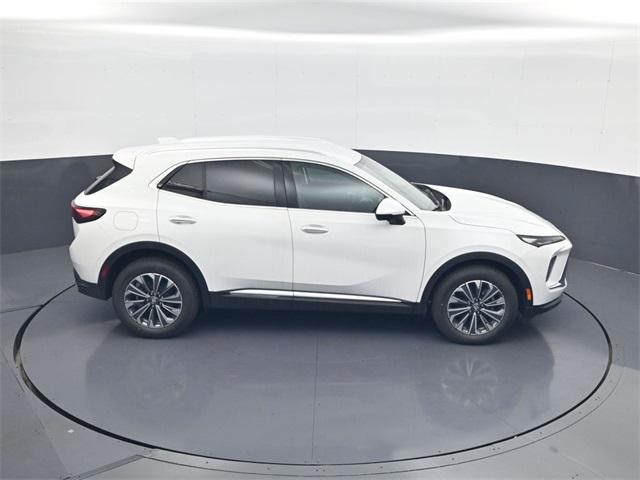 Photo of 2025 Summit White Buick Envision