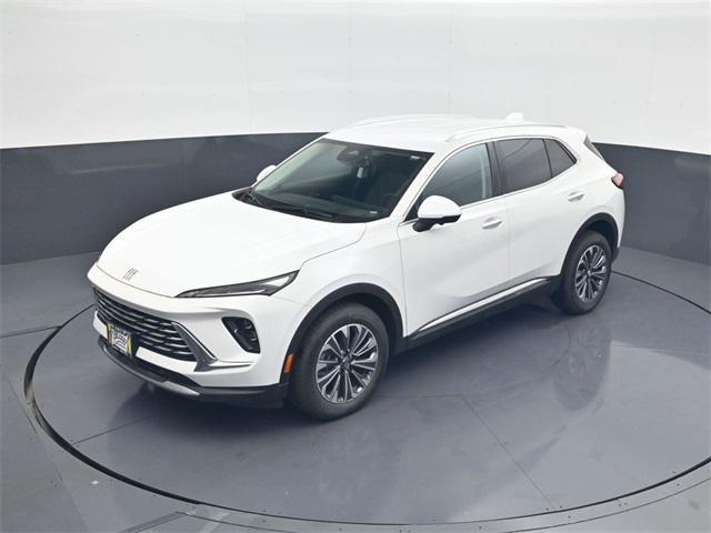 Photo of 2025 Summit White Buick Envision