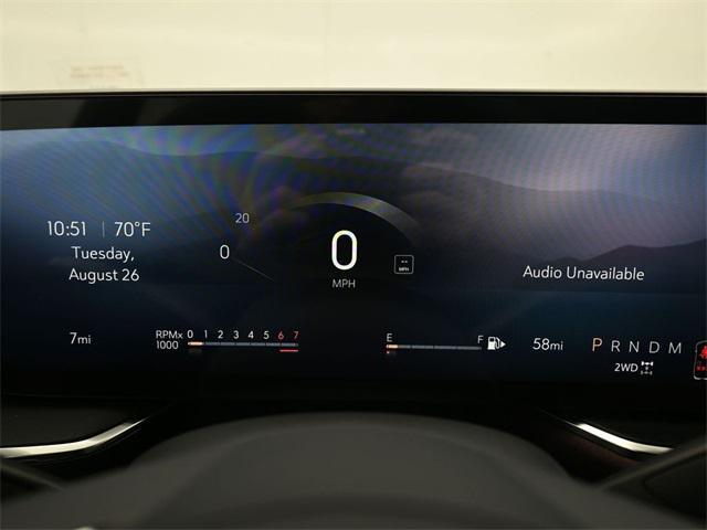 Photo of 2025 Iridescent White Tricoat Buick Envision