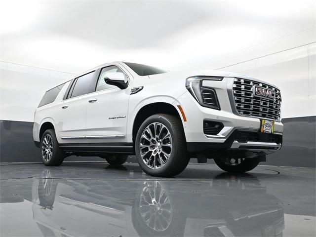 Photo of 2025 White Frost Tricoat GMC Yukon XL