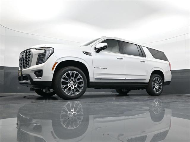 Photo of 2025 White Frost Tricoat GMC Yukon XL