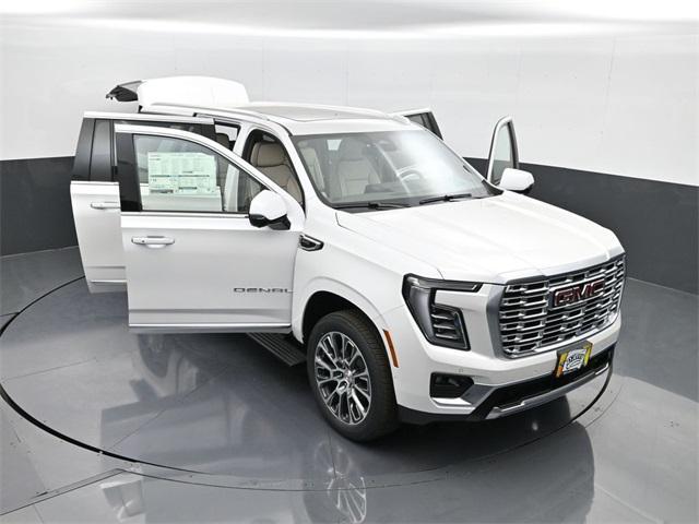 Photo of 2025 White Frost Tricoat GMC Yukon XL