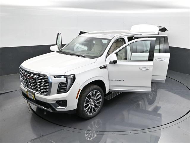 Photo of 2025 White Frost Tricoat GMC Yukon XL