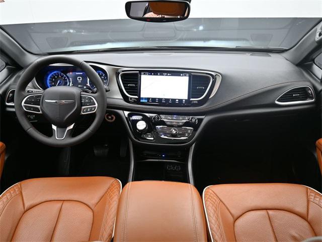 Photo of 2024 Diamond Black Crystal Pearlcoat Chrysler Pacifica