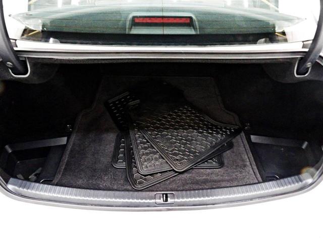 Photo of 2008 White Lexus IS 250
