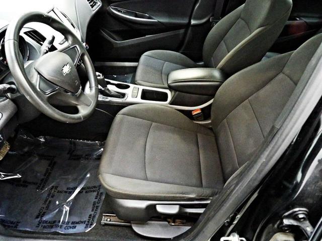 Photo of 2017 Black Chevrolet Cruze